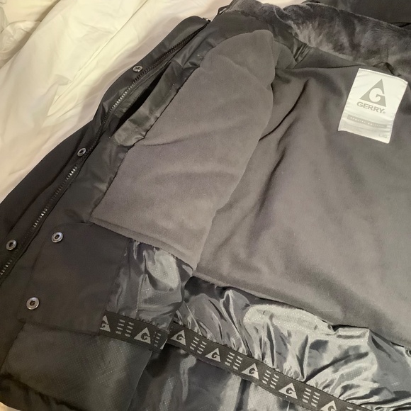 Gerry Jacket, Women’s Size Large, Black Nylon - Picture 7 of 9